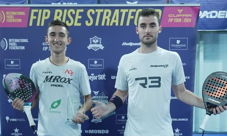 Christian Media Murphy and Alberto Garcia Jiminez  posing with their trophies