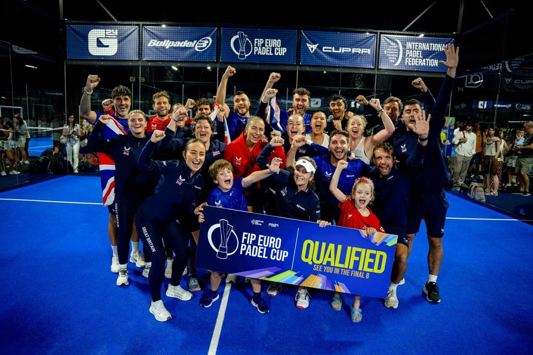GB padel teams celebrating after qualifying for the Final 8 at the FIP Euro Padel Cup