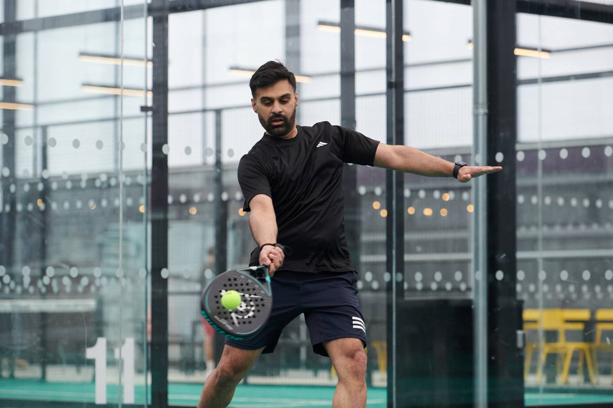 Padel-player-forehand.jpg