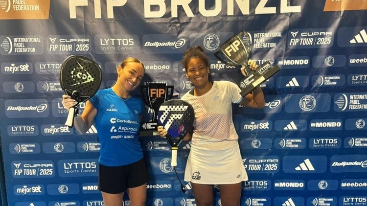 Aimee Gibson wins back-to-back FIP titles