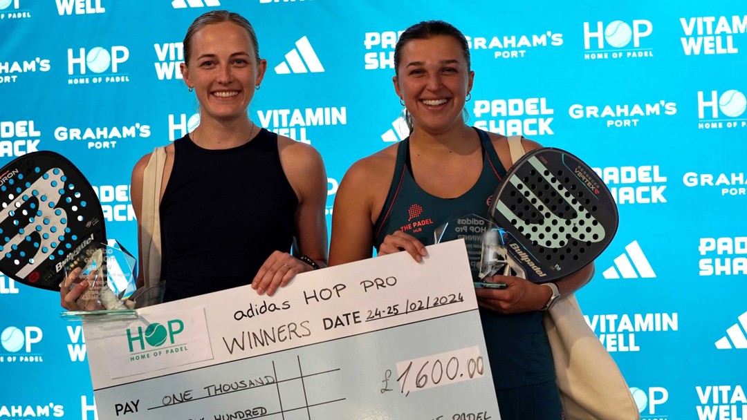 Victoria Nicholas and Catherine Rose with the British Tour Harrogate title in 2024